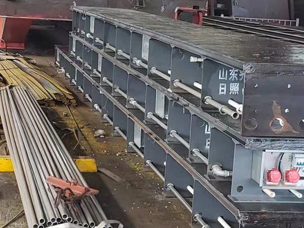 Mobile steel pedestal